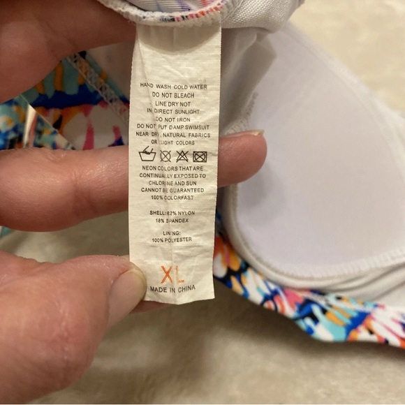 Source Unknown Multicolor Chevron Bikini Top - Picture 2 of 12